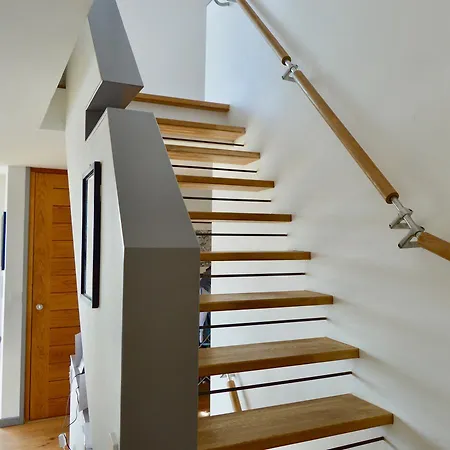 3 Bedroom House With Garden In Montpelier アパート