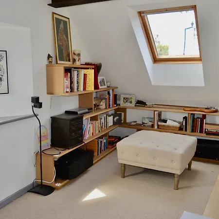 3 Bedroom House With Garden In Montpelier *